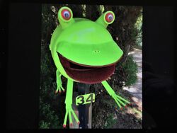 Green Tree Frog Letterbox, made by Noel